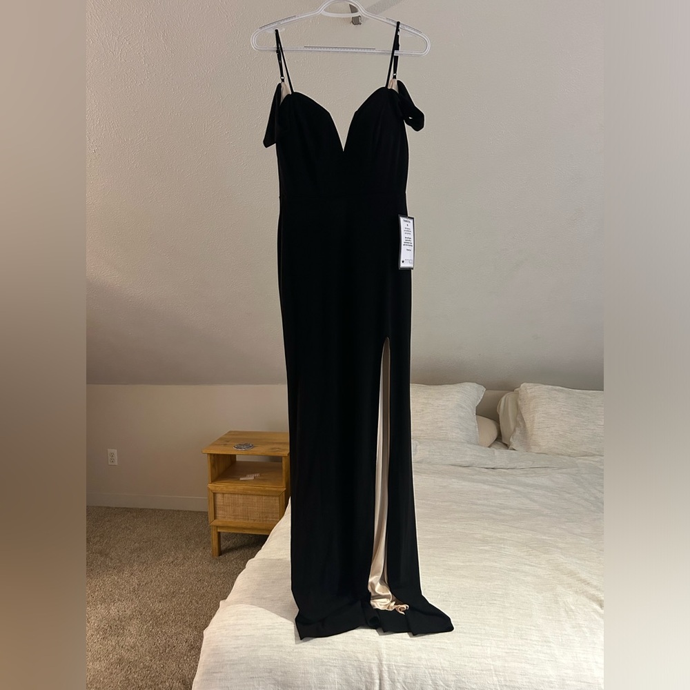 NWT black off the shoulder evening dress, size small